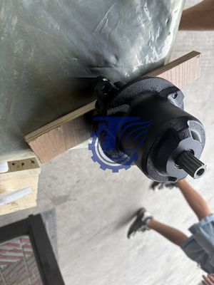 B0440-18001 708-7r-00710 708-7r-01690 For Kayaba Wa320-5 Wa320-6 Hydraulic Fan Motor Motor;oil (fan Drive) Excavator Parts Aftermarket Original