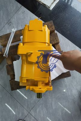 7081G00110 7081H00050 7055131210 Hydraulic Gear Pump Main Pump Assy Bomba for Komatsu PC4000-6 PC4000 Excavator Parts Aftermarket Original